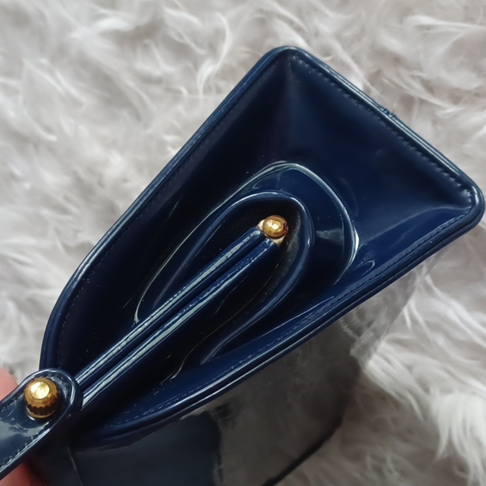 Vintage  patent leather  purse - Picture 7 of 16